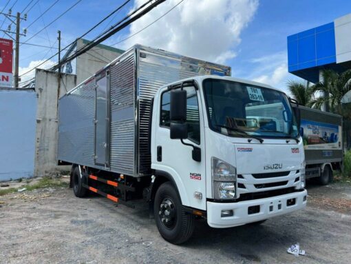 XE TẢI ISUZU 5 TẤN THÙNG KÍN DÀI 6.2M- XE TẢI ISUZU NQR 550