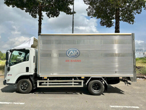 XE TẢI ISUZU 2.7 TẤN THÙNG KÍN DÀI 4.4M – XE TẢI ISUZU QKR 210 ĐẦU VUÔNG - Image 4
