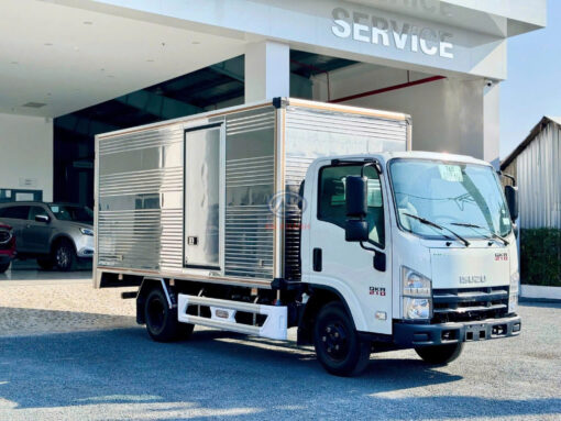 XE TẢI ISUZU 2.7 TẤN THÙNG KÍN DÀI 4.4M – XE TẢI ISUZU QKR 210 ĐẦU VUÔNG